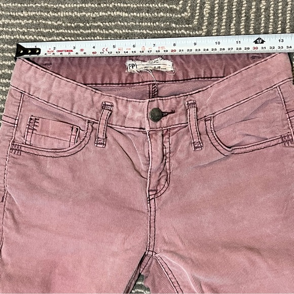 FREE PEOPLE mauve corduroy jeans - Picture 4 of 7